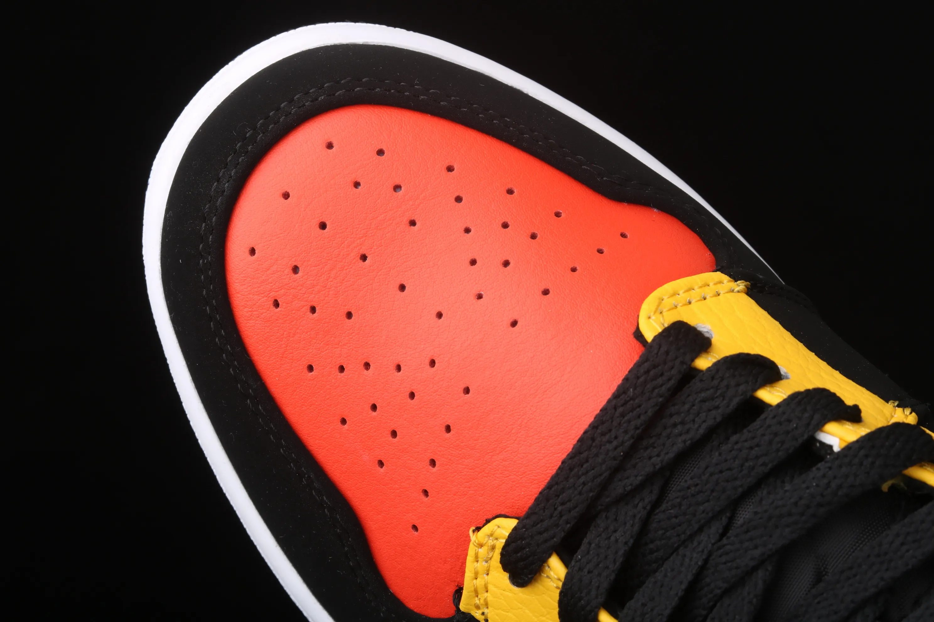 All categories Air Jordan Jordan series basketball shoes Air Jordan 1 Mid Air Jordan 1 Mid SE AJ1 Joe 1 color matching mid-top basketball shoes 852542-087